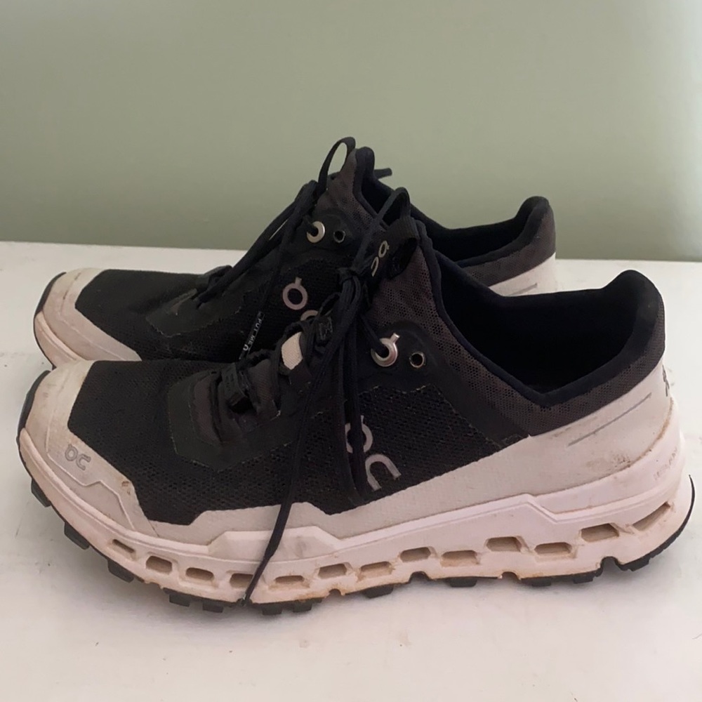 women’s size 6 on clouds